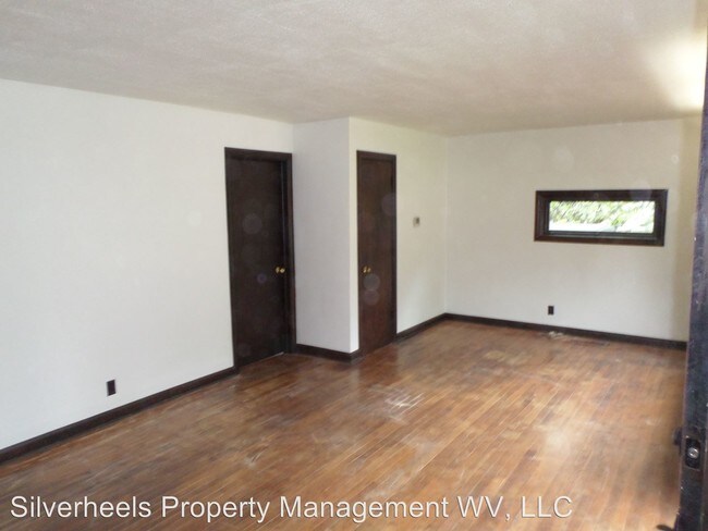 Building Photo - 2502 Brooklyn Dr