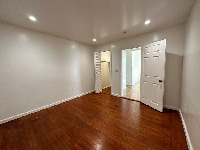 Foto del edificio - 1039 Channing