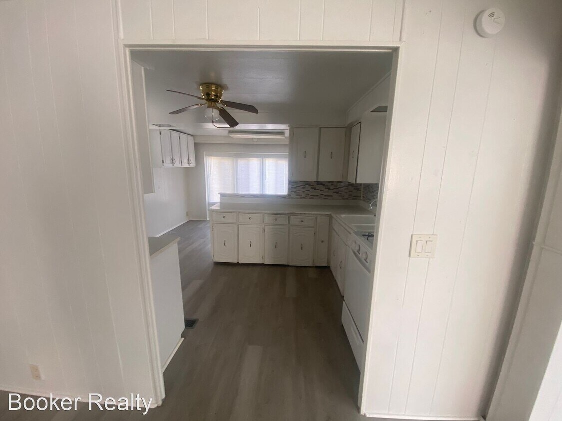 Primary Photo - 2 br, 1 bath House - 4 Morse Court