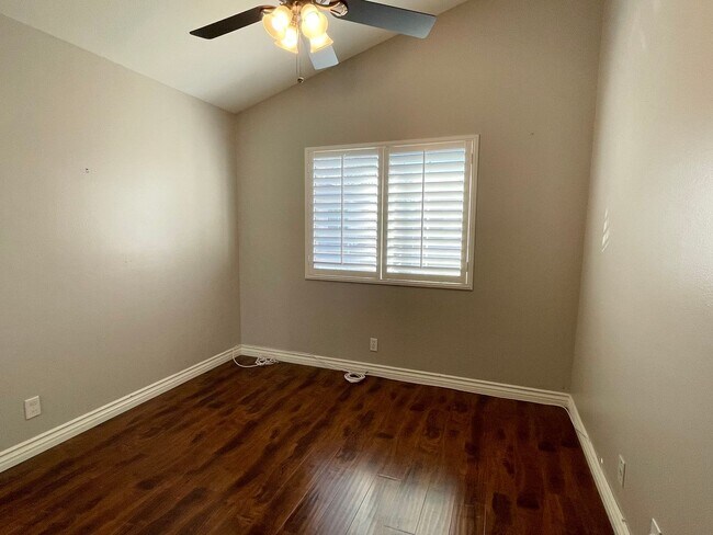 Foto del edificio - Charming 3 Bedroom 2.5 bath Home in gated community in Thousand Oaks!