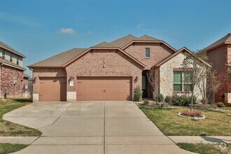 Building Photo - 25810 Balsamwood Dr