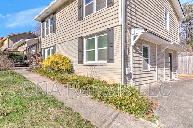 Foto del edificio - 3290 Forest Creek Dr SW