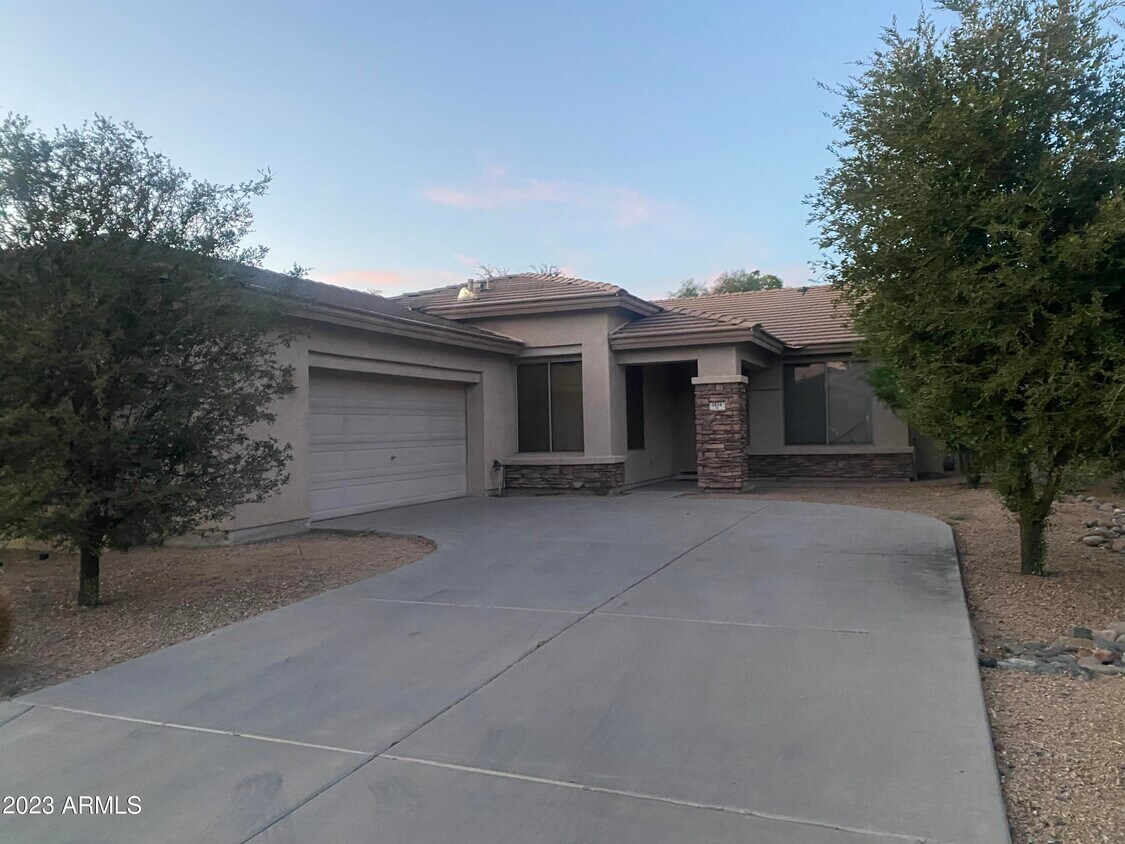 Primary Photo - 1414 E Whitten Pl