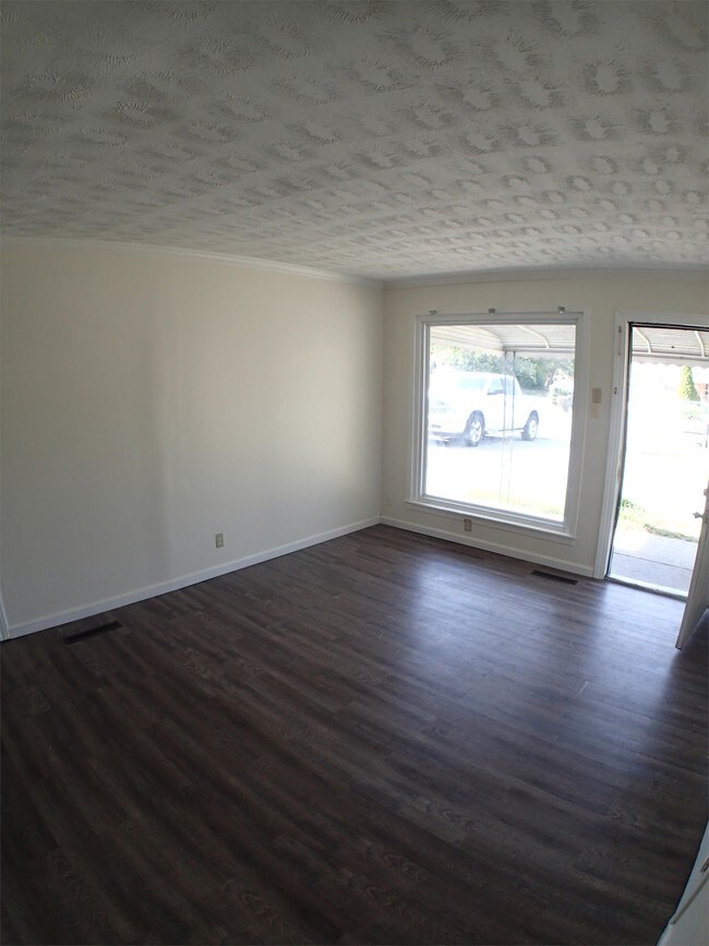 Building Photo - 5105 Kilmer Blvd