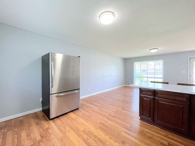 Building Photo - Charming 3 bedroom home in great location