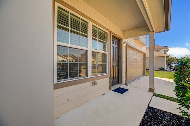 Building Photo - 10115 Berrypatch Ln
