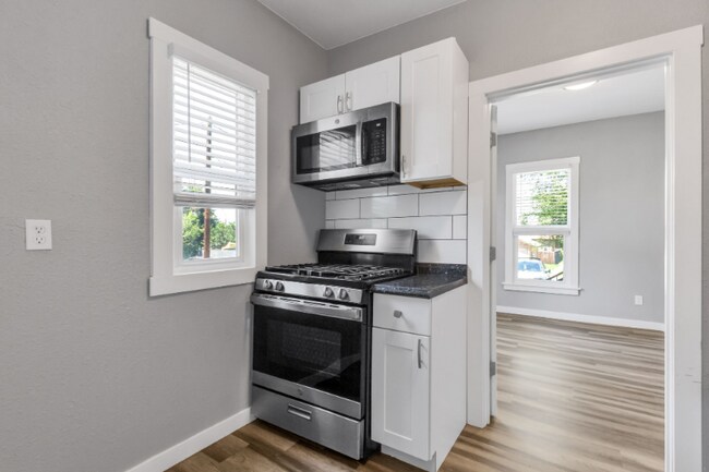 Foto del edificio - 1213-1219 12th St