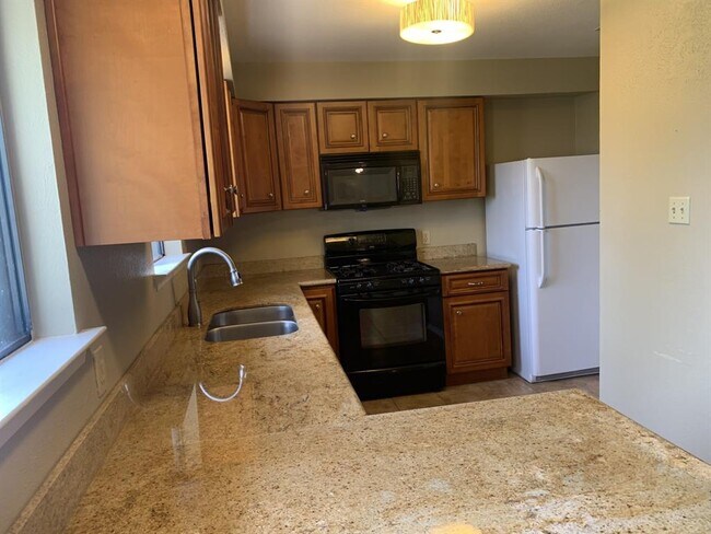 Building Photo - 3802 Leafield Dr