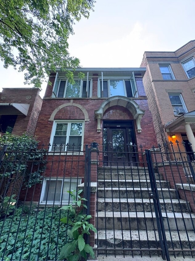 Primary Photo - 2346 S Marshall Blvd