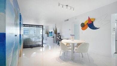 Building Photo - 4250 Galt Ocean Dr