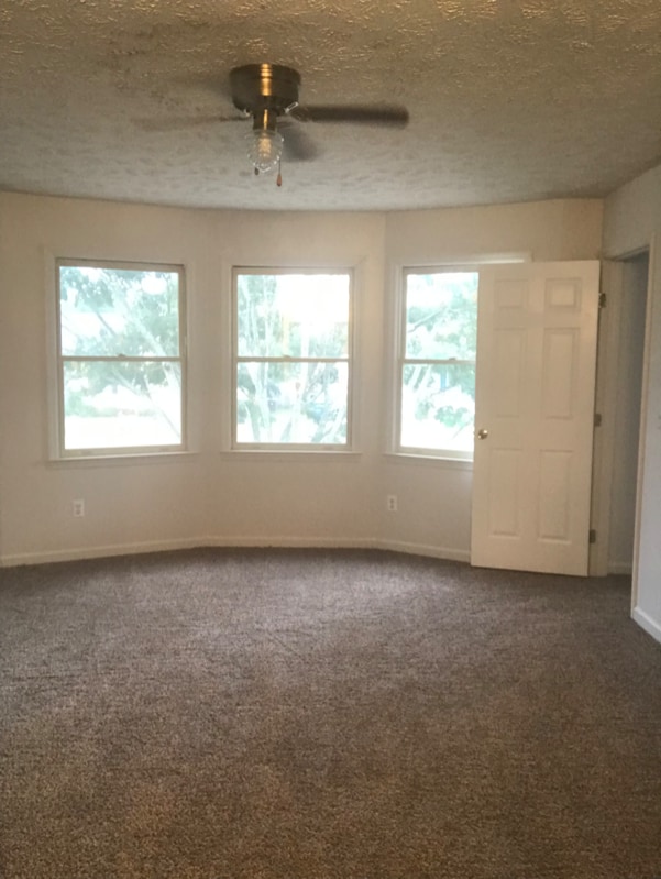 Foto del edificio - 7145 Dayspring Dr