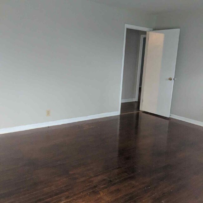 Foto del edificio - 725 Devon Ln