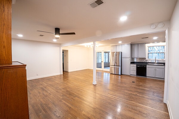 Foto del edificio - 4900 Jonquil Dr