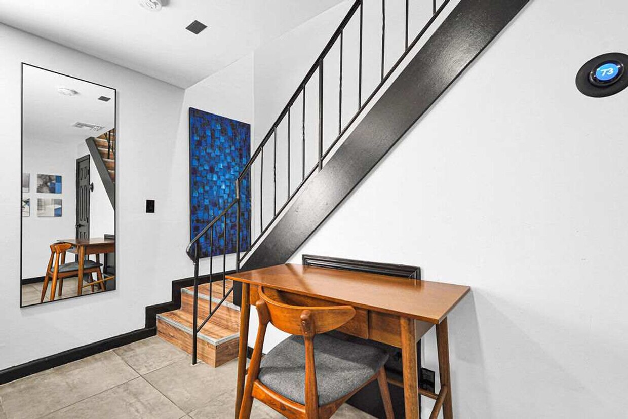 Foto principal - 621 NE 28th St