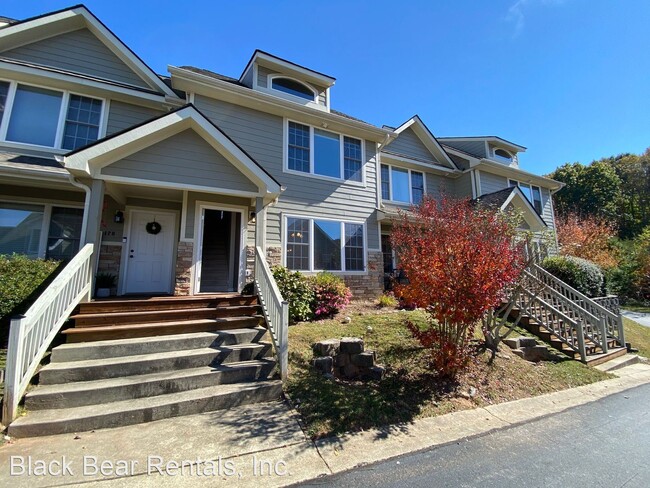 Building Photo - 2 br, 3 bath House - 122 Rotunda Circle