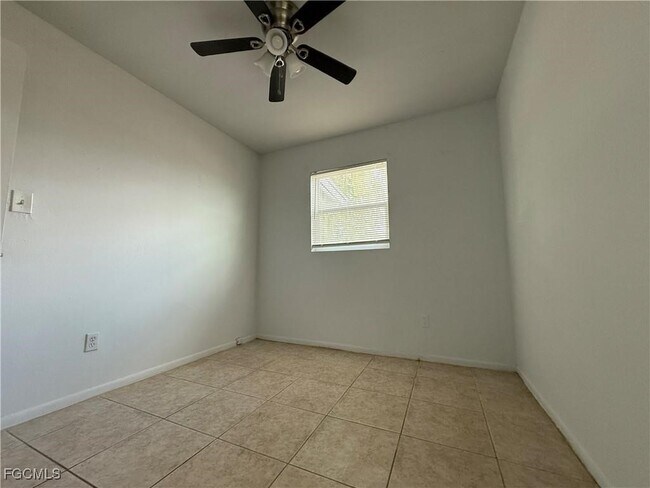 Foto del edificio - 1038 Gamble St