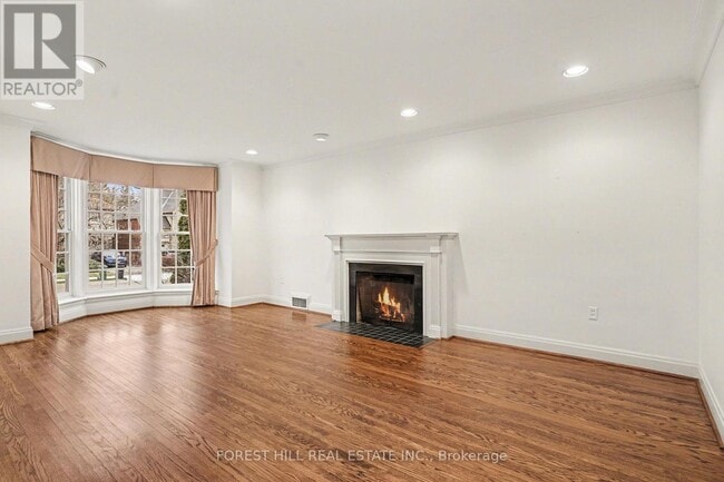 Building Photo - 289 Glengrove Ave W