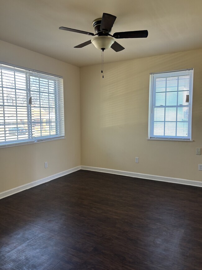 Foto del edificio - 2413 Deadrick Ave