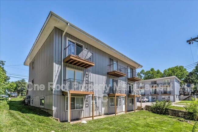 Foto del edificio - 3113 Barnett Ave