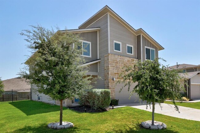 Foto del edificio - 7800 Linda Michelle Ln