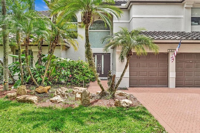 Building Photo - 3877 Bimini Ave