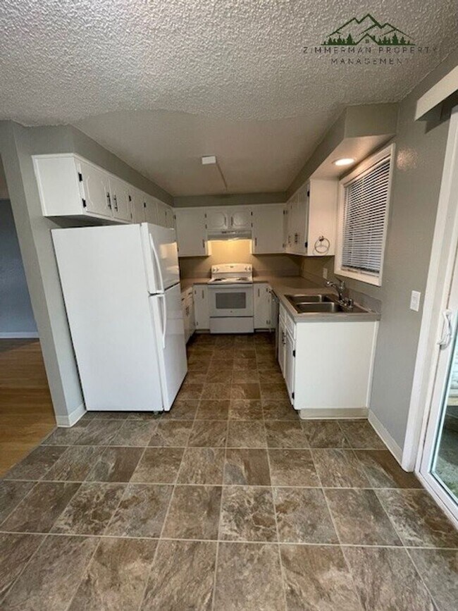 Foto del edificio - 2021 Amirante St