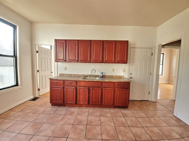 Building Photo - 2 br, 1 bath  - 618 Campbell Ave 1ST