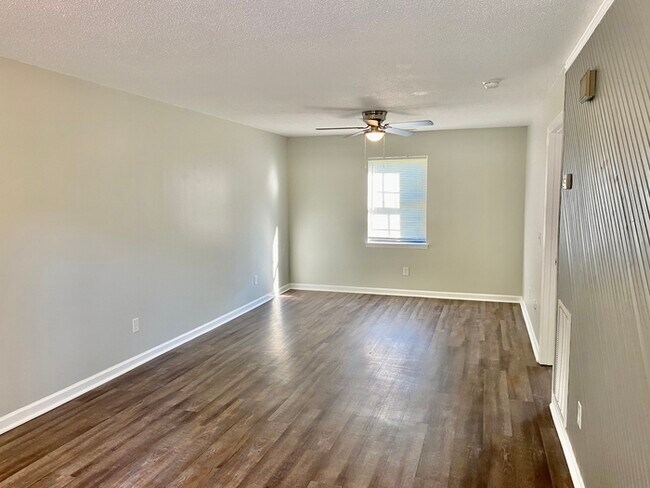 Foto del edificio - Remodeled 1Bed/1Bath Hixson Apartment!