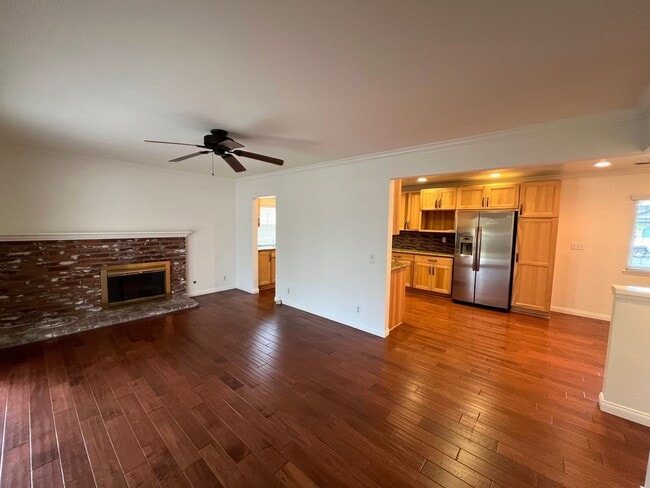 Building Photo - Rare 5 bedroom home available in Cypress