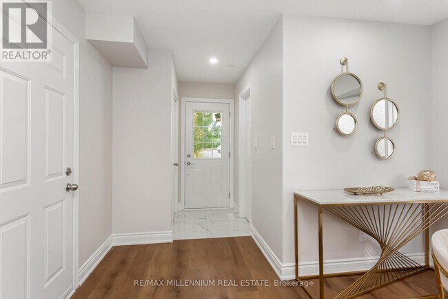 Photo du bâtiment - 61 Mistywood Dr