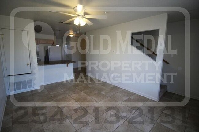 Foto del edificio - 1103 Lansberry Ct