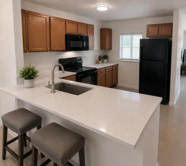 Building Photo - 6100 SW 48th Ct