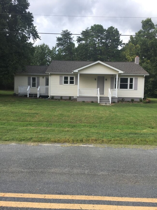 Building Photo - 220 Woodson Rd