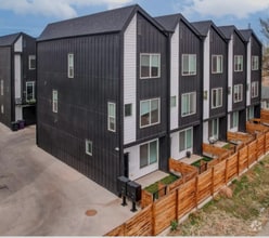 Building Photo - 4925 W 10th Ave