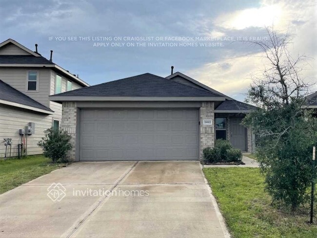Building Photo - 18811 Charter Elm Dr