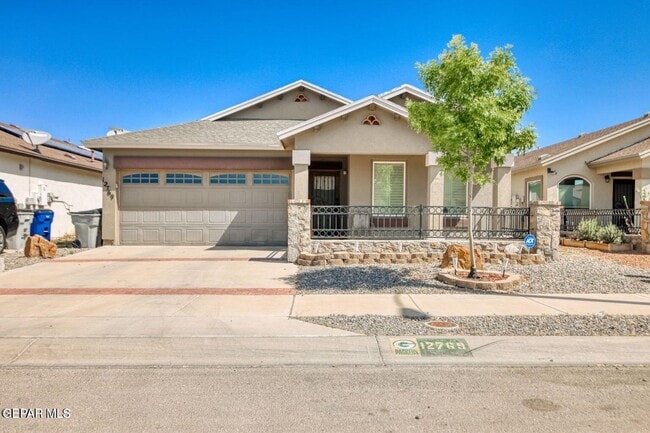 Building Photo - 12769 Tre Maximiliano Ave