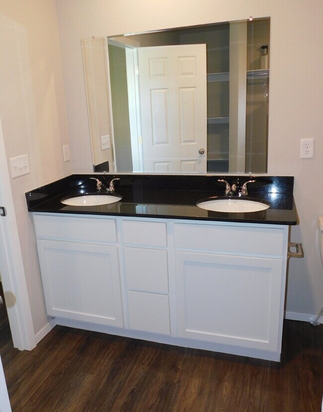 Foto del edificio - Beautiful 3 bedroom home in south Fayetteville!
