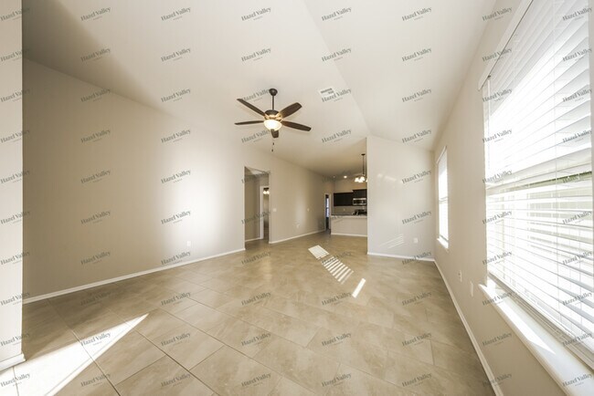 Foto del edificio - 4708 Crystal Hill Dr