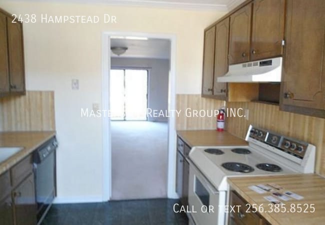 Building Photo - 2438 Hampstead Dr