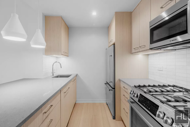 Building Photo - Luxury 1BD/1BA $4700 3 Minutes to Central ...