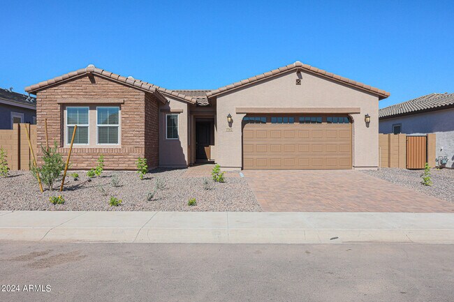 Foto del edificio - 7702 W Jackrabbit Ln
