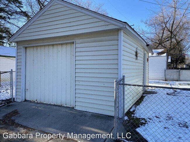 Foto del edificio - 3 br, 1.5 bath House - 18598 Kenosha
