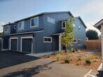 Foto principal - Brand New 3 Bedroom Townhouse