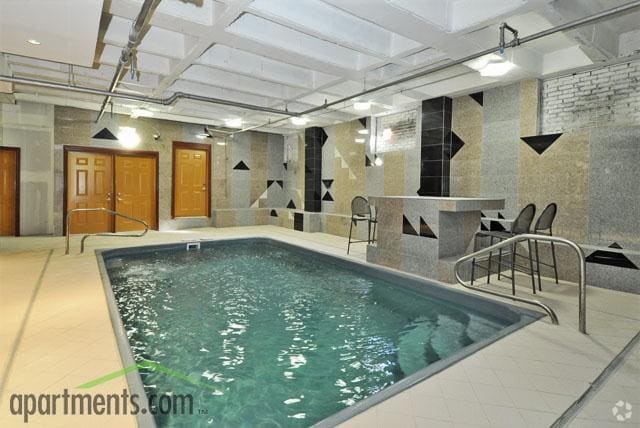 Interior Photo - Gallery 3450