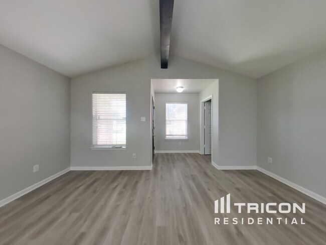 Foto del edificio - 6930 Garnet Trail Ln