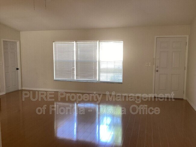 Foto del edificio - 461 Marion Oaks Blvd