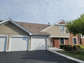 Building Photo - 1460 7 Pines Rd