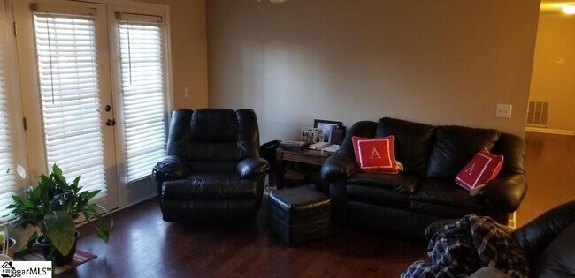 Foto del edificio - 903 Pelham Square Way