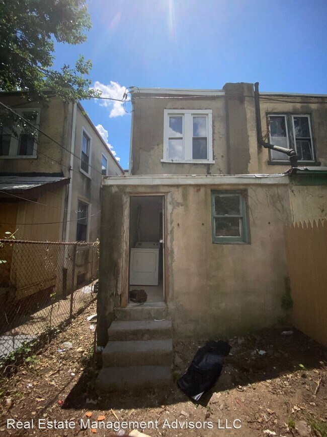 Foto del edificio - 3 br, 1 bath House - 5229 Master Street