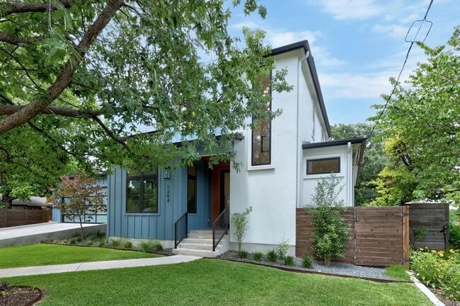 Building Photo - 1204 Brentwood St